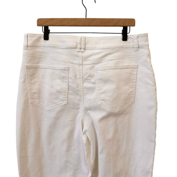 Talbots Relaxed Tapered Barrel Leg Jeans White Size 14P - Picture 8 of 11